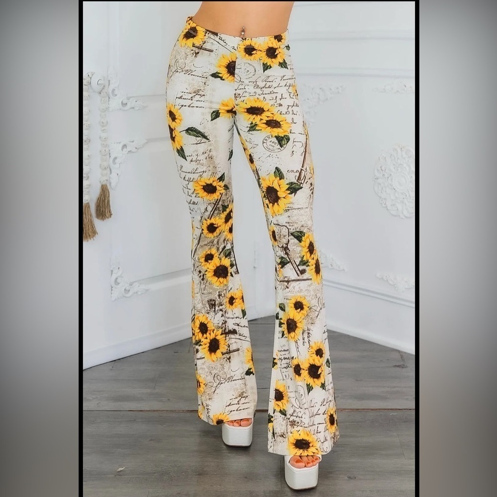 Floral Sunflower Print Flare Pants - Picture 2 of 6